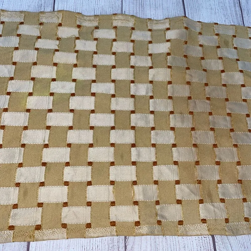 Vintage basket weave table runner 40”x14”